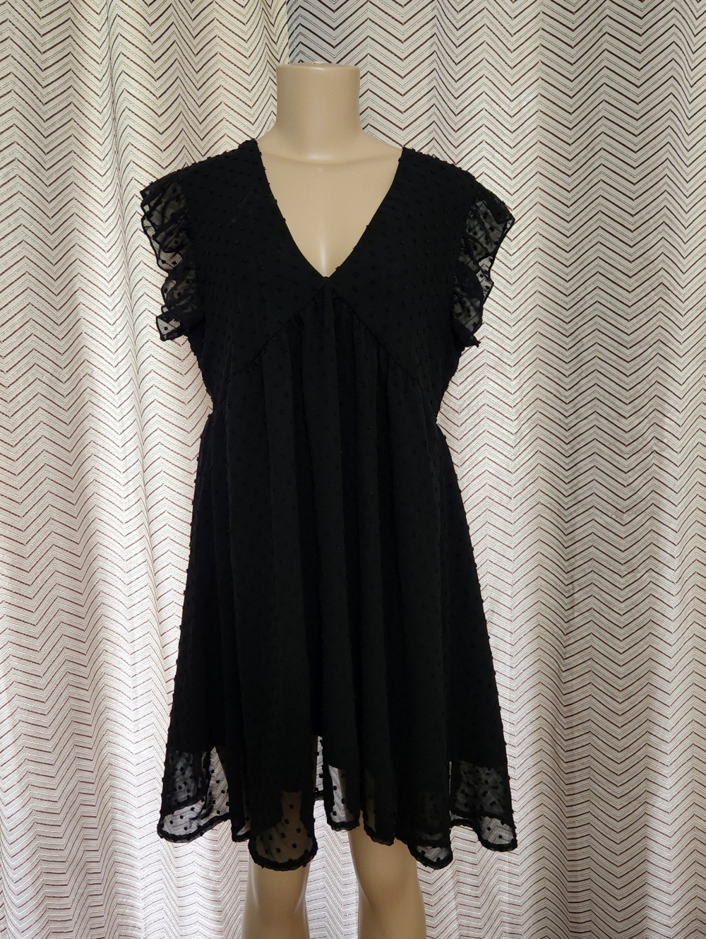 SHEIN Black Swiss Dot V-Neck Flutter Mini Dress